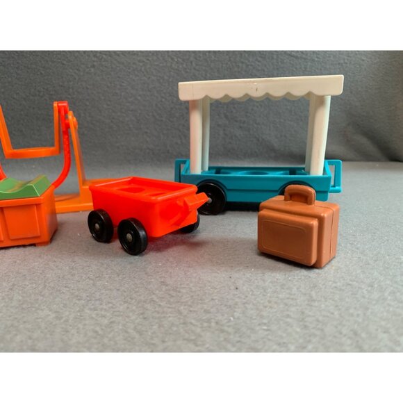 Vintage Fisher-Price Little People Zoo Gazebo, Tram Jump Rope Train Set - Picture 14 of 14
